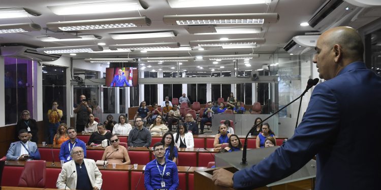 CMJP comemora Dia do Administrador durante sessão especial
