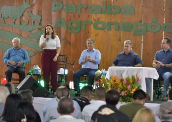 Governo da Paraíba firma parceria para incentivar cooperativas de agricultores