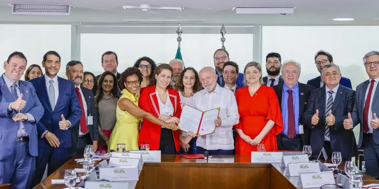 Lula sanciona lei com novas regras para concursos públicos; veja o que muda