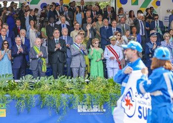 Desfile de 7 de Setembro realça as conquistas do país na área da saúde