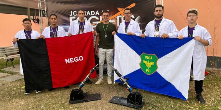 Escola Estadual de Ingá é a primeira da Paraíba a conquistar medalhas de ouro e prata na Jornada de Foguetes 2024