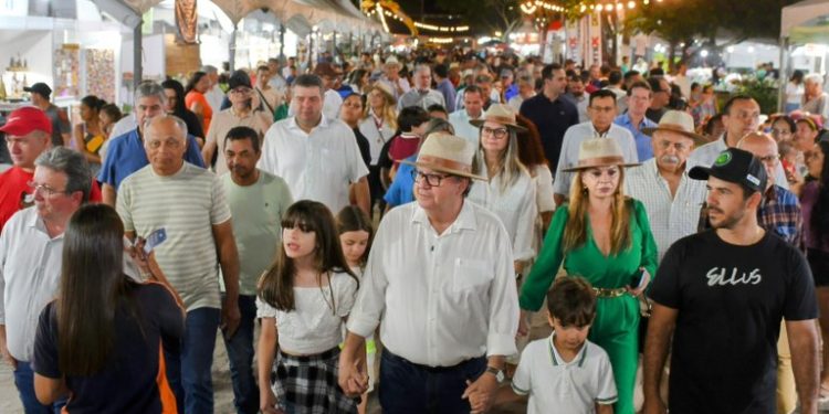 João Azevêdo participa da abertura da Expofeira Paraíba 2024 e destaca investimentos no setor agropecuário e na agricultura familiar