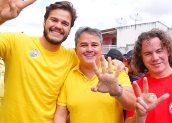 Bruno reúne Romero, Veneziano, Cássio, Pedro e Efraim em uma maiores carreatas da história de Campina Grande