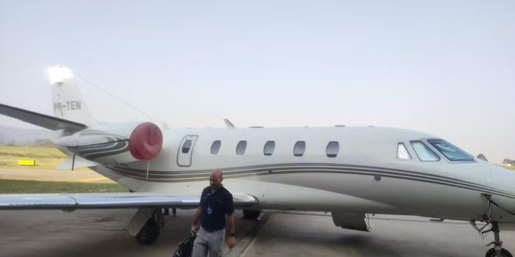 Avião de Gustavo Lima é apreendido em operação contra fraudes em apostas e jogos ilegais
