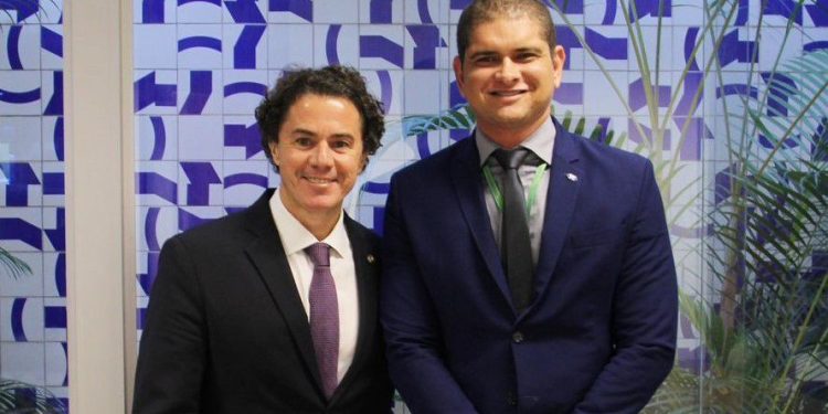 Diretor agradece ações do Senador Veneziano em favor do Hospital Universitário Lauro Wanderley