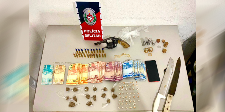 Polícia Militar prende acusado por tráfico de drogas e apreende arma de fogo em Patos