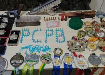 Campeã de karatê é presa suspeita de ter matado e decapitado dois jovens em Bayeux