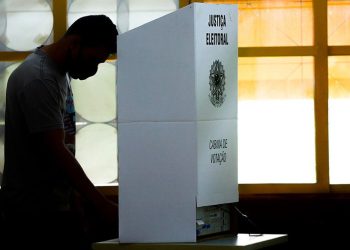 Lula autoriza uso das Forças Armadas para reforçar segurança nas eleições