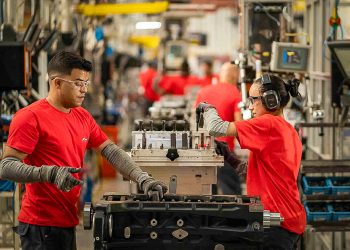 Taxa de desemprego cai para 6,6% entre junho e agosto