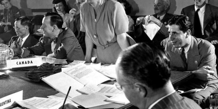 Nova lei garante ensino sobre as grandes contribuições de mulheres à humanidade