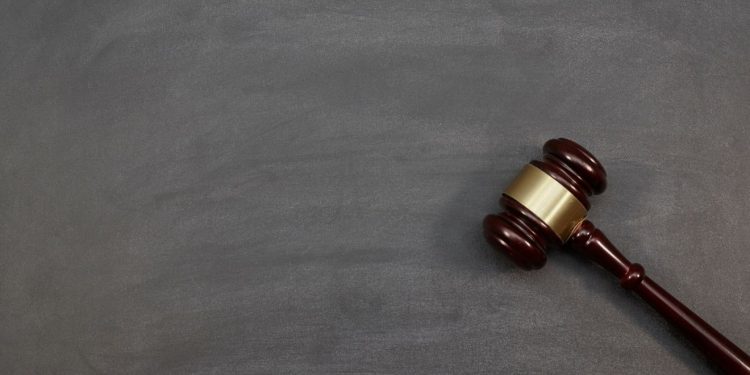 Delegado que se apropriou de dinheiro de fiança tem condenação mantida pela Justiça