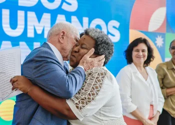 Macaé Evaristo toma posse como ministra dos Direitos Humanos