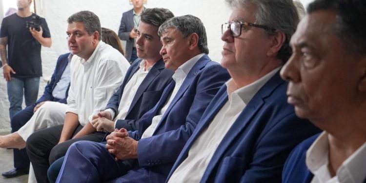 Dudu Soares apresenta ao ministro Wellington Dias o Projeto Chega Junto