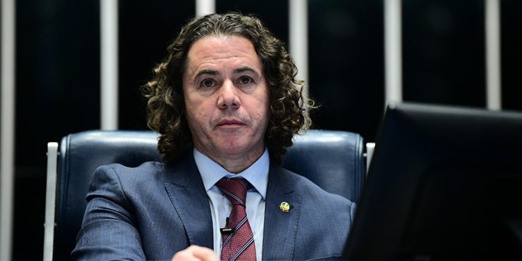 Veneziano comemora implantação do Hospital de Amor em Campina Grande