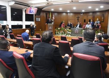 Vereadores de João Pessoa agradecem votos recebidos durante sessão na CMJP