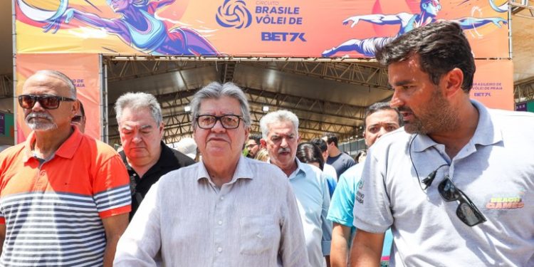João Azevêdo abre o Paraíba Beach Games e destaca importância do evento no esporte, turismo e na economia paraibana