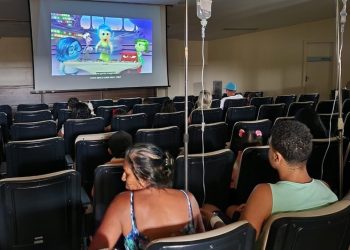 Sessão de cinema anima o Dia das Crianças no Hospital de Trauma de Campina Grande
