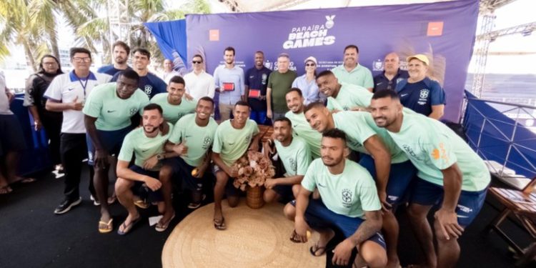 Paraíba homenageia seleção brasileira de futebol de areia pela conquista do hexacampeonato mundial