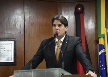 Vereador comemora projeto literário realizado com Emenda Cidadã