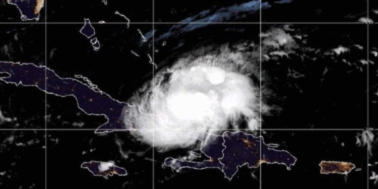 Em meio a apagão, Cuba se prepara para receber o furacão Oscar