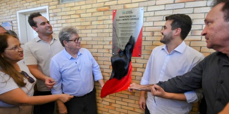 Governador entrega reforma e ampliação de escolas em Campina Grande e destaca investimentos na Rainha da Borborema
