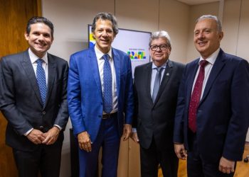 João Azevêdo se reúne com ministros Fernando Haddad e Sílvio Costa Filho e trata de investimentos em infraestrutura