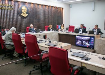 Gasto sem comprovação documental acarreta débito de R$ 99,4 mil a presidente da Câmara de Cacimbas