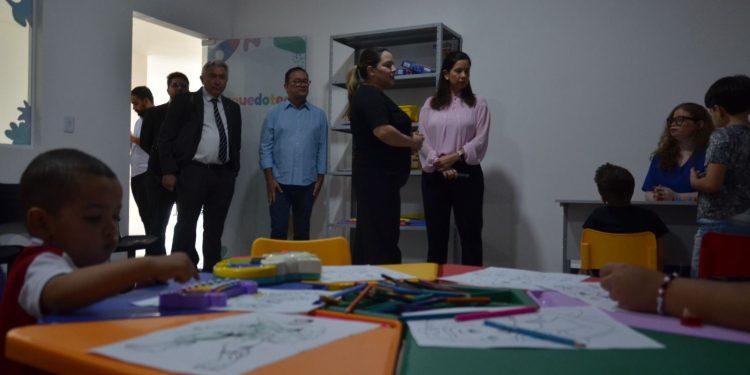 Promotores do Ministério Público visitam CEMAIS e Hospital de Amor e constatam funcionamento dos serviços