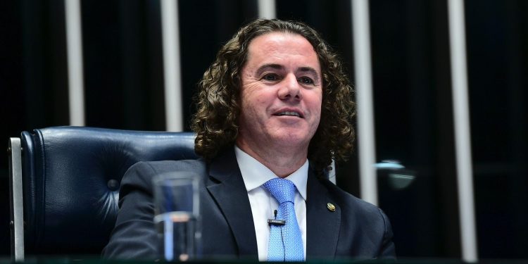 Comissão do Senado aprova projeto de Veneziano que incentiva e garante estrutura a esportes olímpicos menos populares