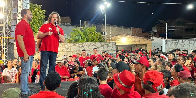 Na reta final da campanha, Veneziano lembra legado de Manoel Jr e Zé Maranhão em Pedras de Fogo e Araruna: “MDB forte e presente”