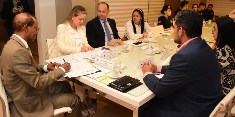 TJPB firma parceria com Fecomércio e Município de Cabedelo para proteger mulheres em situação de violência