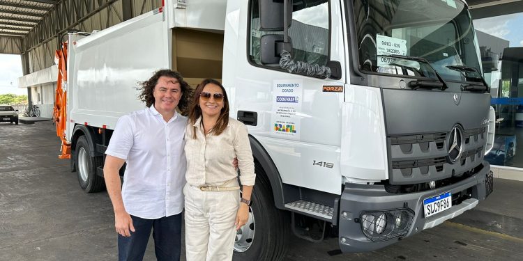 Em parceria com a Codevasf, Veneziano beneficia mais cinco cidades da Paraíba com máquinas agrícolas e carro-pipa