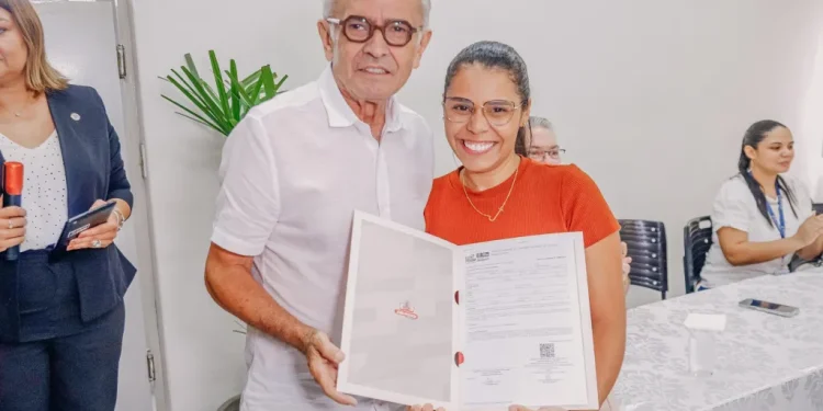 Cícero libera R$ 527 mil para 59 novos beneficiários do ‘Eu Posso’, que ultrapassa R$ 15 milhões investidos