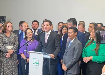 Hugo Motta recebe apoio do Podemos para a presidência da Câmara Federal