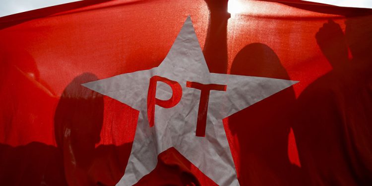 PT formaliza apoio a Cícero Lucena no segundo turno das eleições em João Pessoa