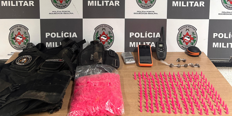 Polícia Militar prende suspeito e apreende drogas na zona sul da Capital