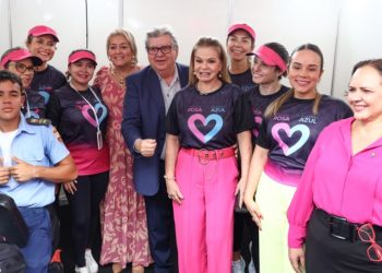 João Azevêdo participa da abertura da Campanha Outubro Rosa e destaca importância do diagnóstico precoce do câncer de mama