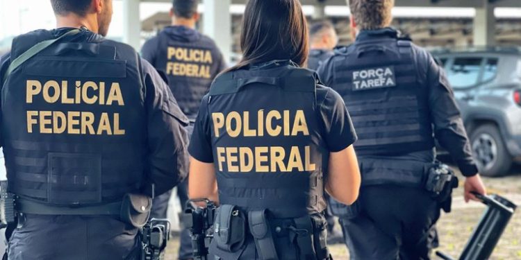 PF investiga crimes de aliciamento de eleitores e organização criminosa em Cabedelo