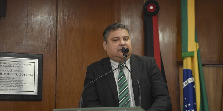 Vereador pessoense sugere implantação do PCCR da Limpeza Urbana