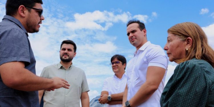 Governador em exercício participa da Semana de Inovação em escola de Belém e inspeciona obras na rodovia PB-085