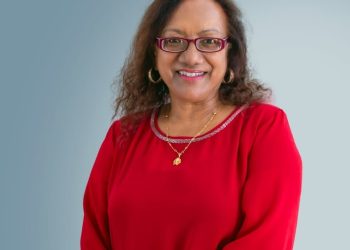 Escritora cabo-verdiana Vera Duarte Pina defende no FliParaíba educação como pilar fundamental do futuro descolonizado