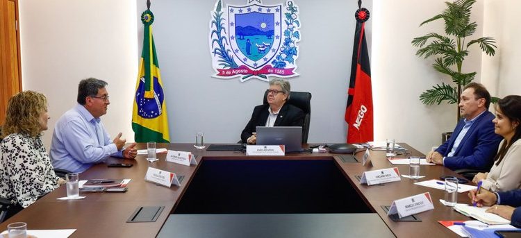 João Azevêdo recebe Missão do Banco Mundial e destaca execução das obras do Projeto de Segurança Hídrica da Paraíba