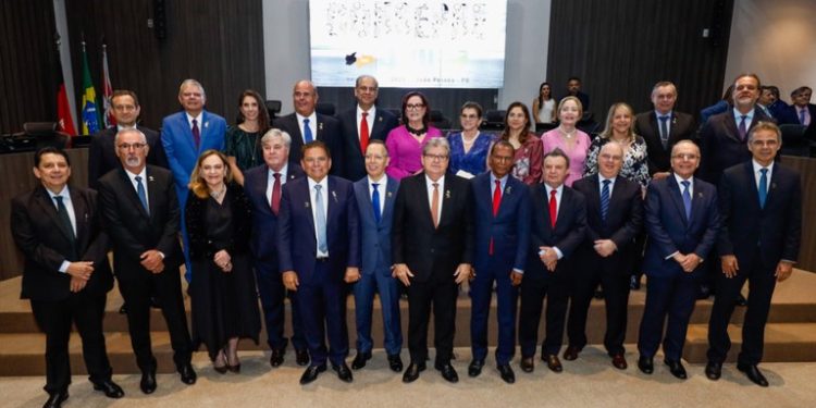 João Azevêdo participa da abertura do 13° Consepre e destaca importância da boa relação entre os Poderes nos avanços da Paraíba