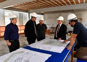 Conselheiro do TCE visita obras da nova sede da Câmara Municipal de João Pessoa