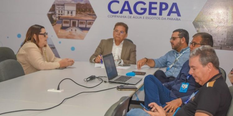 Governador em exercício Adriano Galdino realiza visita técnica à Cagepa de Campina Grande