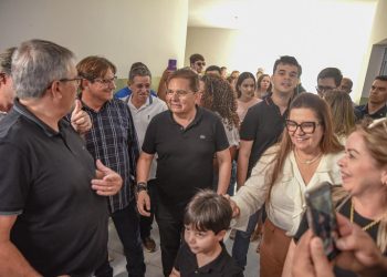 Governador em exercício Adriano Galdino visita obras de Hospital em Pocinhos