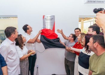 Governador em exercício entrega Casa da Cidadania em Queimadas e inspeciona obras de equipamentos de saúde em Campina