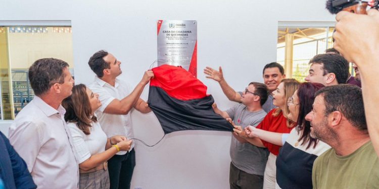 Governador em exercício entrega Casa da Cidadania em Queimadas e inspeciona obras de equipamentos de saúde em Campina