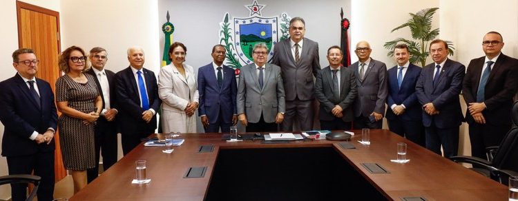 João Azevêdo nomeia Anna Carla Lopes, candidata mais votada nas eleições da OAB e TJPB, para vaga de desembargadora