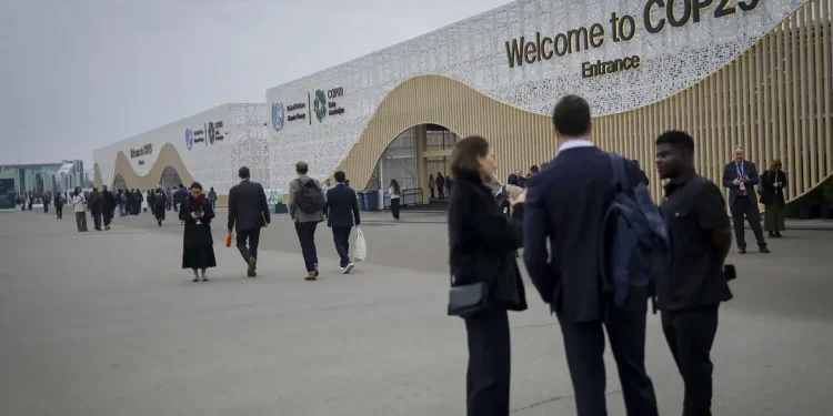 “Difícil experiência”, diz Marina sobre a COP29, em discurso final